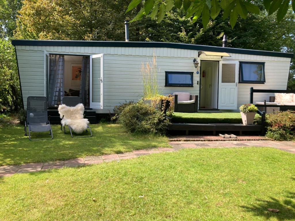 Willa Charmant Chalet Op Een Bospark Op De Veluwe Putten Zewnętrze zdjęcie